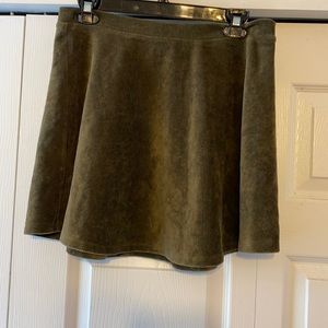 FOREVER 21 GREEN MINI